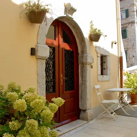 Old Town Inn