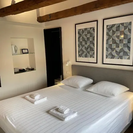 Inn Old Town 4*