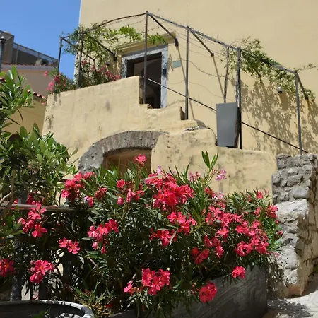 Old Town Inn 4*